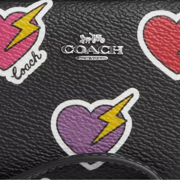 NWT Coach Pouch Wristlet With Heart Bolt Print $118 - Picture 2 of 5